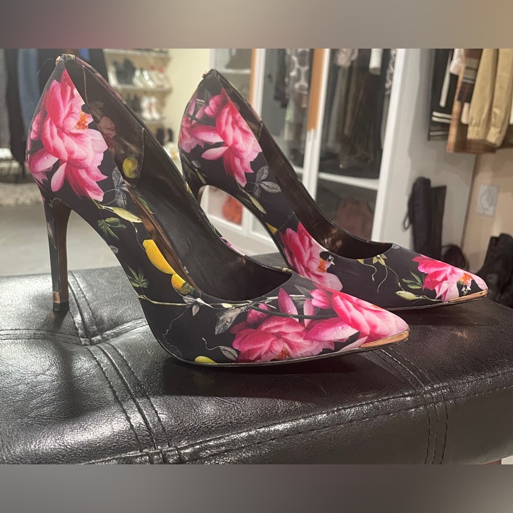 Ted Baker Satin Floral Stiletto Heels Size 39